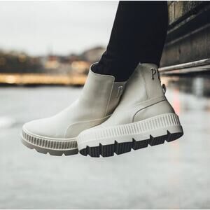 Puma X FENTY Collab Women's Chelsea Leather Sneaker Boots in Vanilla Ice Size 41